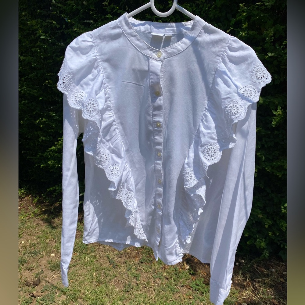 Gap frilly button down blouse size XS